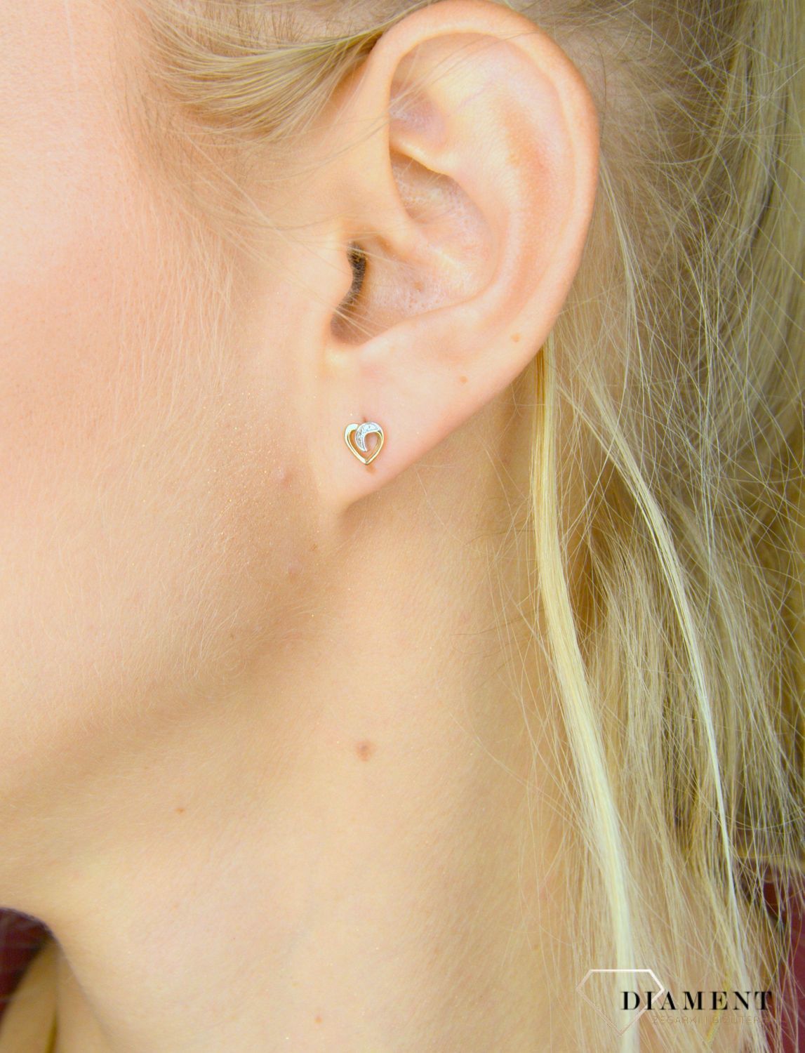 Kolczyki złote serca DIAMENT diamenty E65983YS 375 P1 złote kolczyki kolczyki z brylantem. Kolczyki w kształcie serca ozdobione brylantami. Jest to idealny pomysł na prezent dla ukochanej..jpg